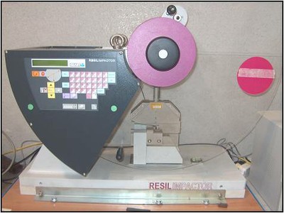 Charpy impact pendulum.jpg Charpy impact pendulum.jpg